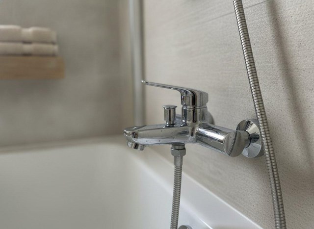 Mamparas de bañera personalizadas en Pontevedra - Imagen 1