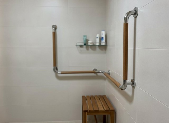 Reforma integral de vivienda con mejora de accesibilidad en Pontevedra - Imagen 1